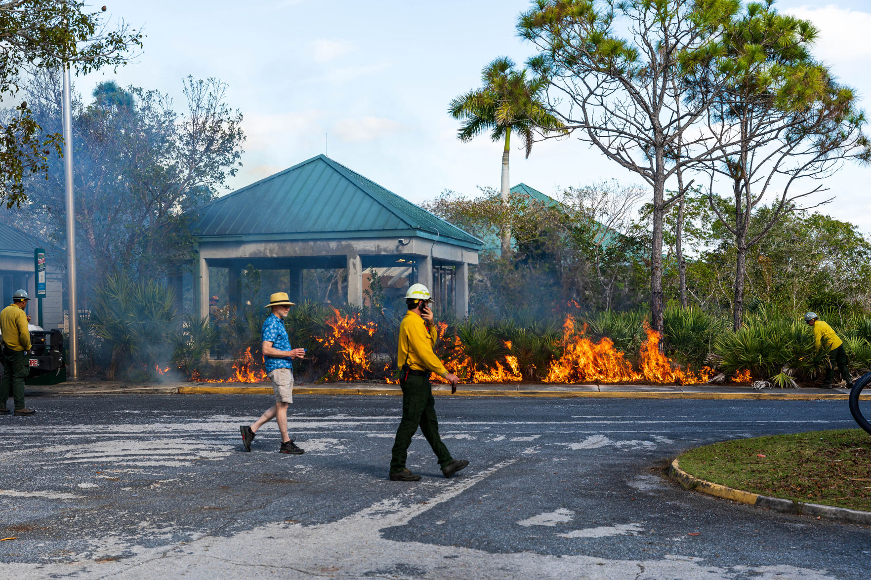 Park Rangers were on hand to explain the burn plan to visitors.